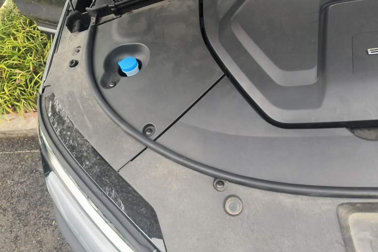 Used BYD Song PLUS New Energy 2024 Honor Edition EV 520km Premium Model Engine Bay Right