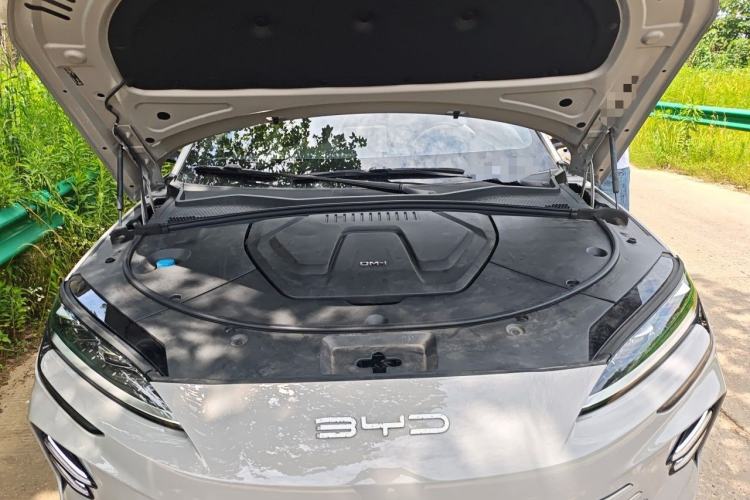 Used BYD Song PLUS New Energy 2024 HONOR Edition DM-i 110km Flagship Model Engine Bay