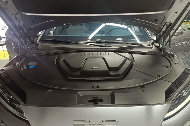 Used BYD Song PLUS New Energy 2024 HONOR Edition DM-i 150km Flagship PLUS Engine Bay