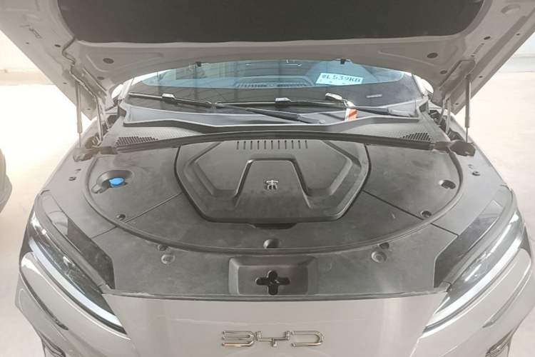 Used BYD Song PLUS New Energy 2024 Honor Edition EV 520km Luxury Model Engine Bay