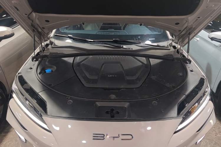 Used BYD Song PLUS New Energy 2024 HONOR Edition DM-i 71km Luxury Model Engine Bay