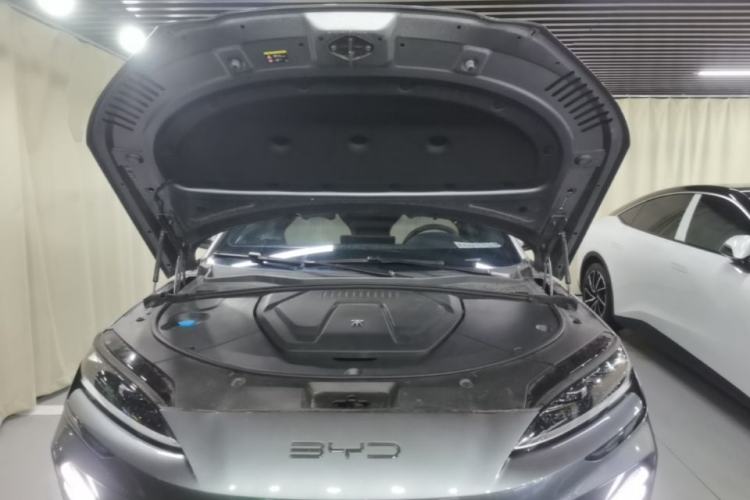 Used BYD Song PLUS New Energy 2024 Honor Edition EV 520km Flagship Model Engine Bay