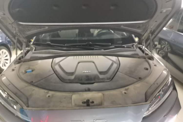 Used BYD Song PLUS New Energy 2024 HONOR Edition DM-i 71km Luxury Model Engine Bay