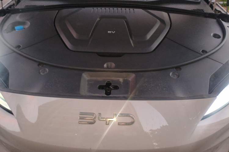 Used BYD Song PLUS New Energy 2024 Honor Edition EV 520km Premium Model Engine Bay