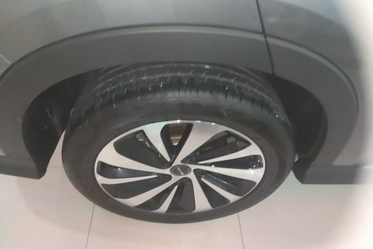 Used BYD Song PLUS New Energy 2024 HONOR Edition DM-i 71km Luxury Model Exterior 5