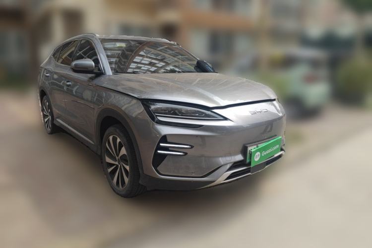 Used BYD Song PLUS New Energy 2024 Honor Edition EV 520km Luxury Model Front Right 45 Deg