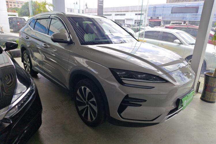 Used BYD Song PLUS New Energy 2024 Honor Edition EV 520km Premium Model Front Right 45 Deg