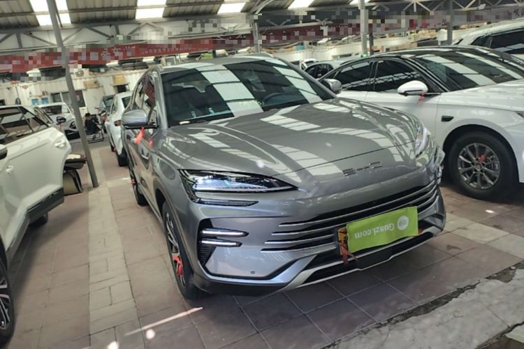 Used BYD Song PLUS New Energy 2024 HONOR Edition DM-i 110km Flagship Model Front Right 45 Deg