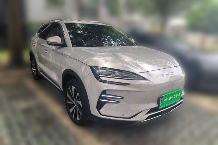Used BYD Song PLUS New Energy 2024 Honor Edition EV 520km Premium Model Front Right 45 Deg