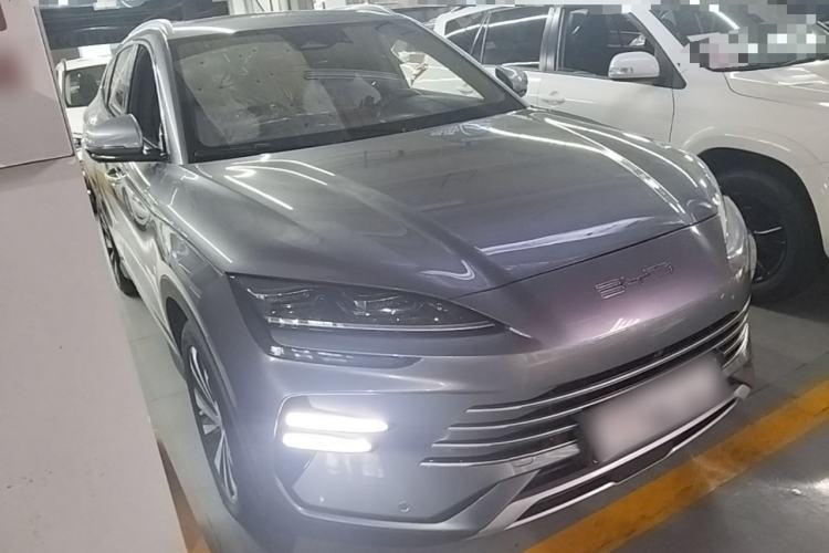 Used BYD Song PLUS New Energy 2024 HONOR Edition DM-i 110km Flagship PLUS Front Right 45 Deg