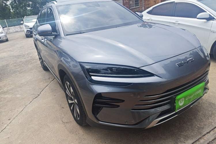 Used BYD Song PLUS New Energy 2024 HONOR Edition DM-i 110km Flagship Model Front Right 45 Deg