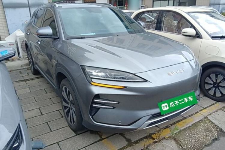 Used BYD Song PLUS New Energy 2024 Honor Edition EV 520km Premium Model Front Right 45 Deg