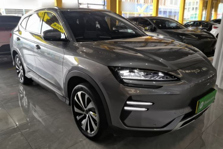 Used BYD Song PLUS New Energy 2024 Honor Edition EV 520km Luxury Model Front Right 45 Deg