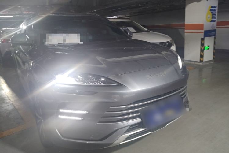 Used BYD Song PLUS New Energy 2024 HONOR Edition DM-i 110km Flagship PLUS Front Right 45 Deg