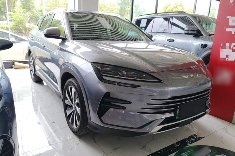 Used BYD Song PLUS New Energy 2024 HONOR Edition DM-i 110km Flagship PLUS Front Right 45 Deg