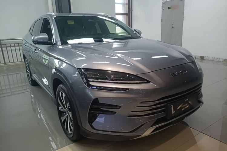 Used BYD Song PLUS New Energy 2024 HONOR Edition DM-i 110km Flagship PLUS Front Right 45 Deg