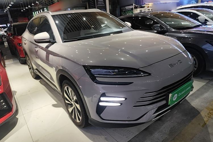 Used BYD Song PLUS New Energy 2024 HONOR Edition DM-i 110km Flagship Model Front Right 45 Deg