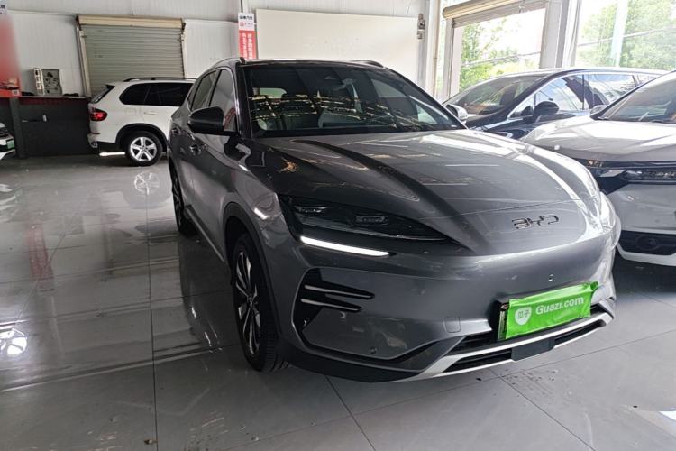Used BYD Song PLUS New Energy 2024 Honor Edition EV 520km Premium Model Front Right 45 Deg