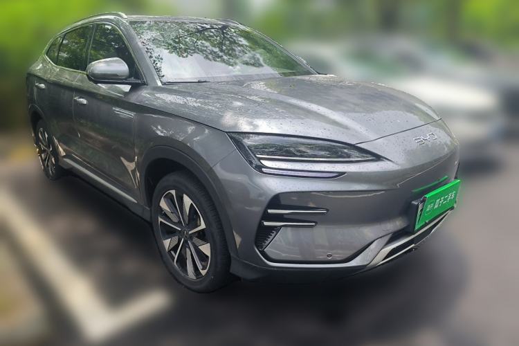 Used BYD Song PLUS New Energy 2024 Honor Edition EV 520km Premium Model Front Right 45 Deg
