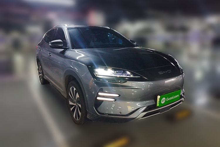 Used BYD Song PLUS New Energy 2024 Honor Edition EV 520km Luxury Model Front Right 45 Deg