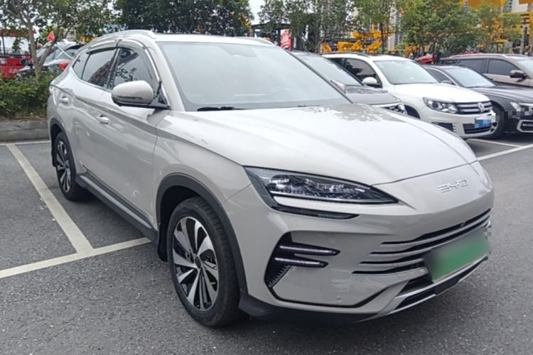 Used BYD Song PLUS New Energy 2024 HONOR Edition DM-i 110km Flagship Model Front Right 45 Deg