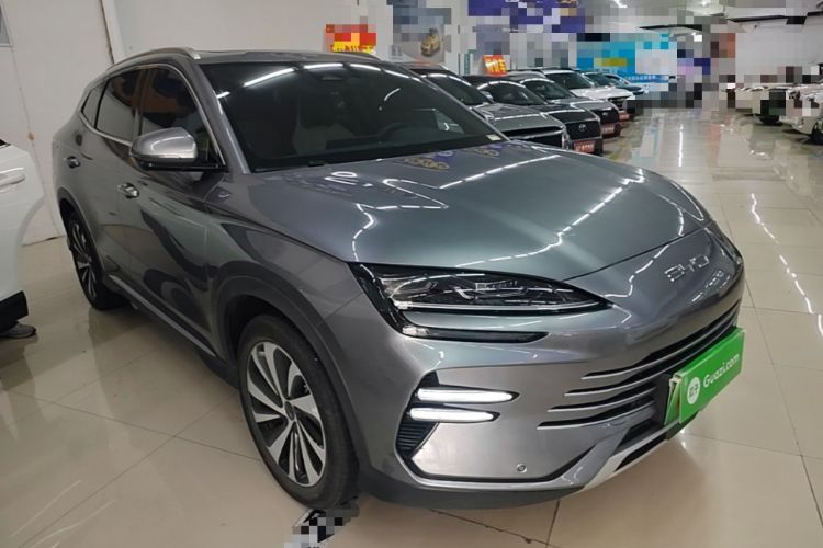 Used BYD Song PLUS New Energy 2024 HONOR Edition DM-i 110km Flagship PLUS Front Right 45 Deg
