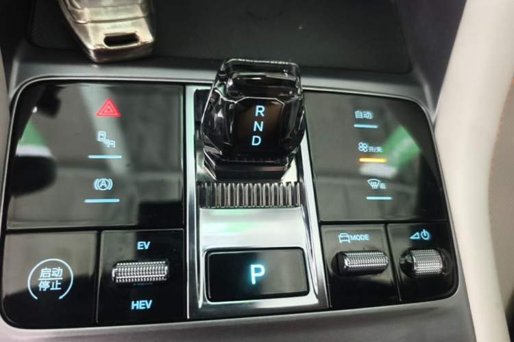 Used BYD Song PLUS New Energy 2024 HONOR Edition DM-i 150km Flagship PLUS Gear Lever