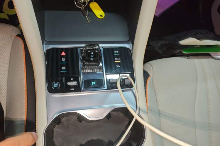 Used BYD Song PLUS New Energy 2024 HONOR Edition DM-i 110km Flagship PLUS Gear Lever