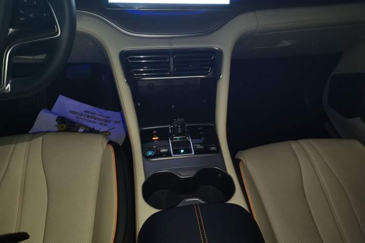 Used BYD Song PLUS New Energy 2024 HONOR Edition DM-i 150km Flagship PLUS Gear Lever