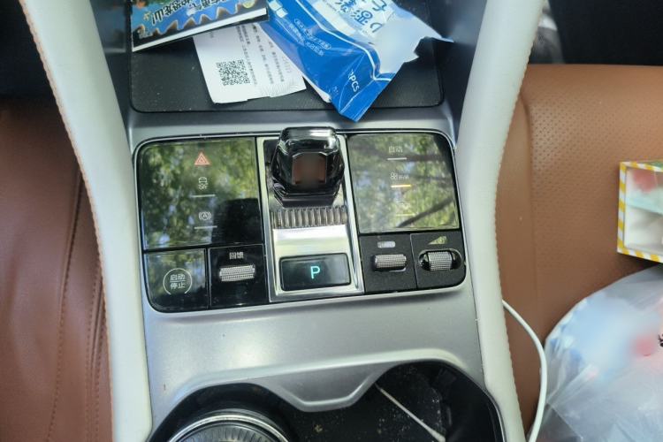Used BYD Song PLUS New Energy 2024 Honor Edition EV 520km Luxury Model Gear Lever