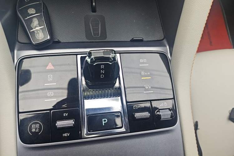 Used BYD Song PLUS New Energy 2024 HONOR Edition DM-i 110km Flagship Model Gear Lever