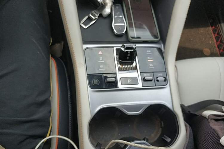 Used BYD Song PLUS New Energy 2024 Honor Edition EV 520km Luxury Model Gear Lever