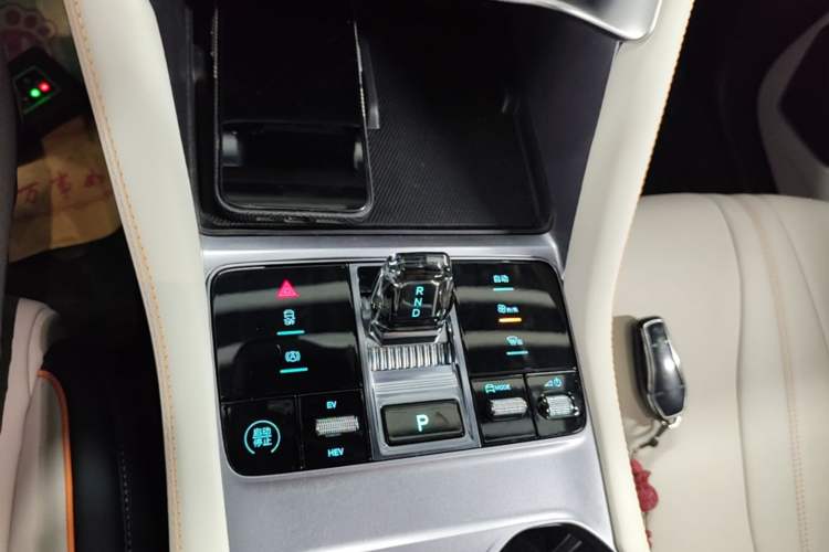Used BYD Song PLUS New Energy 2024 HONOR Edition DM-i 110km Flagship Model Gear Lever