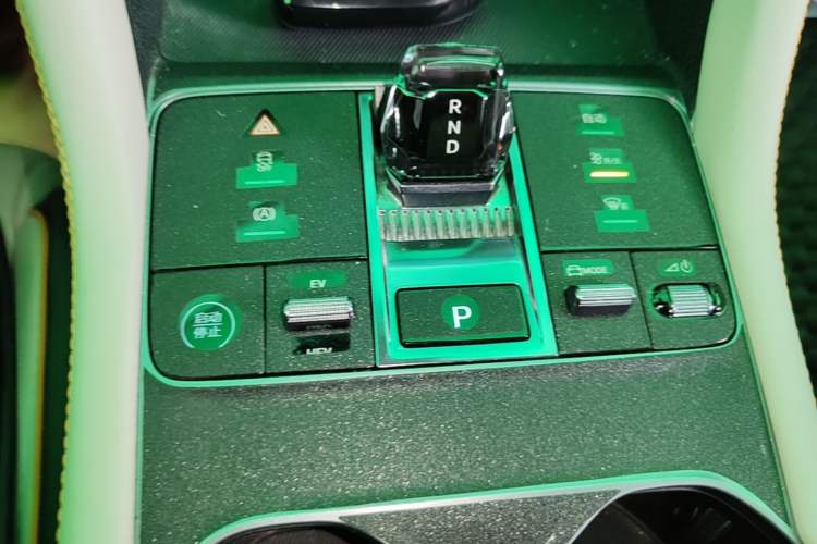 Used BYD Song PLUS New Energy 2024 HONOR Edition DM-i 110km Flagship Model Gear Lever