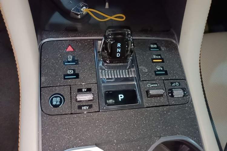 Used BYD Song PLUS New Energy 2024 HONOR Edition DM-i 110km Flagship PLUS Gear Lever
