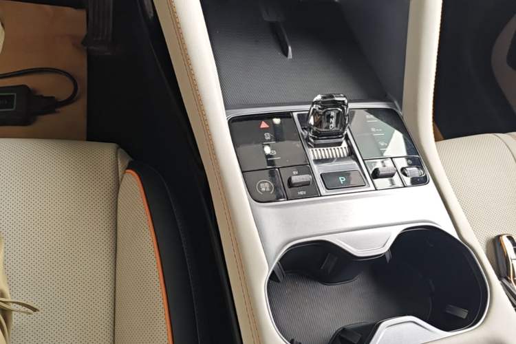 Used BYD Song PLUS New Energy 2024 HONOR Edition DM-i 110km Flagship PLUS Gear Lever