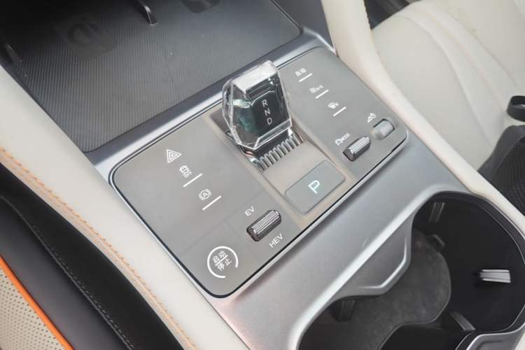Used BYD Song PLUS New Energy 2024 HONOR Edition DM-i 150km Flagship PLUS Gear Lever