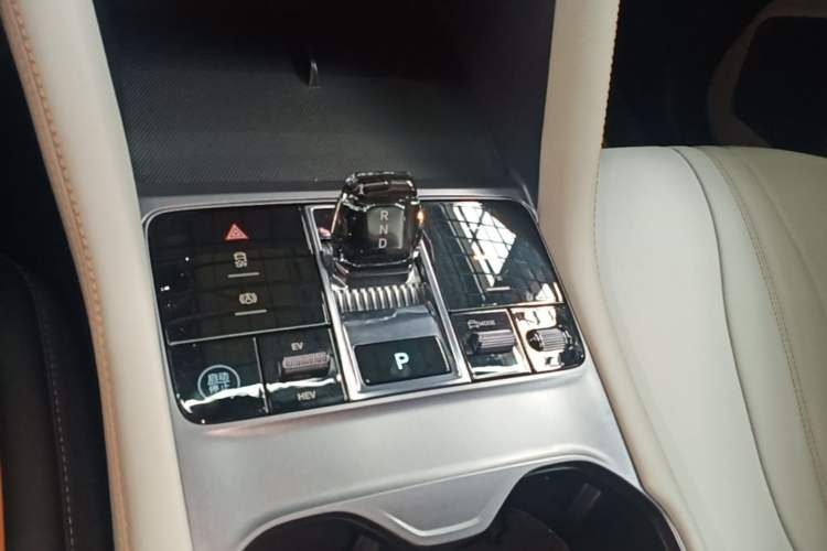 Used BYD Song PLUS New Energy 2024 HONOR Edition DM-i 110km Flagship Model Gear Lever