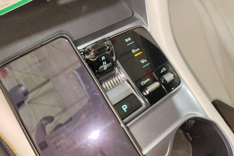 Used BYD Song PLUS New Energy 2024 HONOR Edition DM-i 110km Flagship PLUS Gear Lever