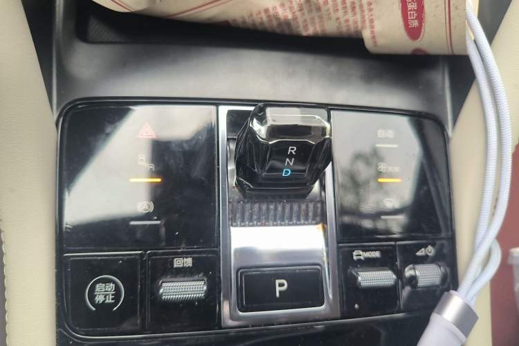 Used BYD Song PLUS New Energy 2024 Honor Edition EV 520km Premium Model Gear Lever