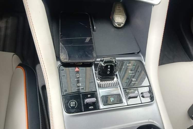 Used BYD Song PLUS New Energy 2024 HONOR Edition DM-i 110km Flagship Model Gear Lever