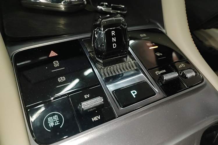 Used BYD Song PLUS New Energy 2024 HONOR Edition DM-i 110km Flagship PLUS Gear Lever