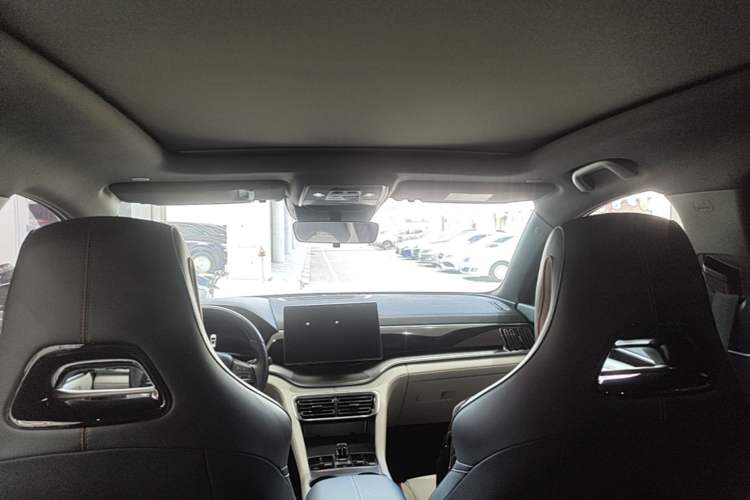 Used BYD Song PLUS New Energy 2024 HONOR Edition DM-i 110km Flagship Model Headliner