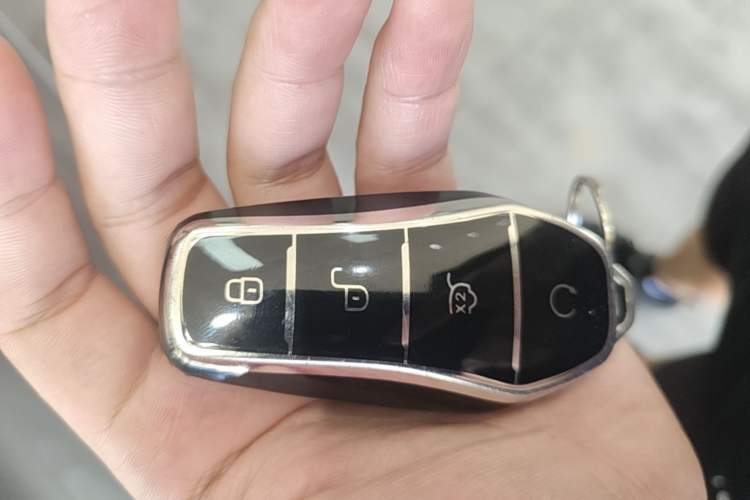 Used BYD Song PLUS New Energy 2024 HONOR Edition DM-i 110km Flagship Model Interior 1
