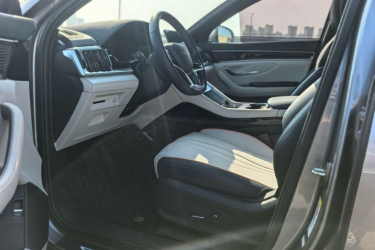 Used BYD Song PLUS New Energy 2024 HONOR Edition DM-i 110km Flagship Model Interior 1