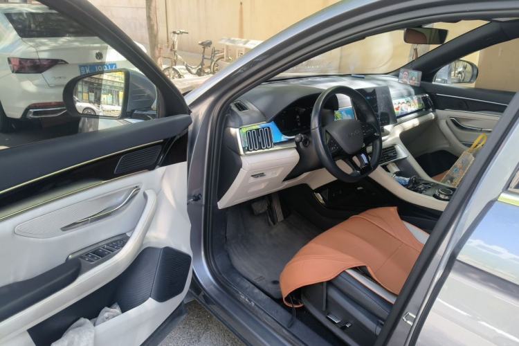 Used BYD Song PLUS New Energy 2024 Honor Edition EV 520km Luxury Model Interior 3