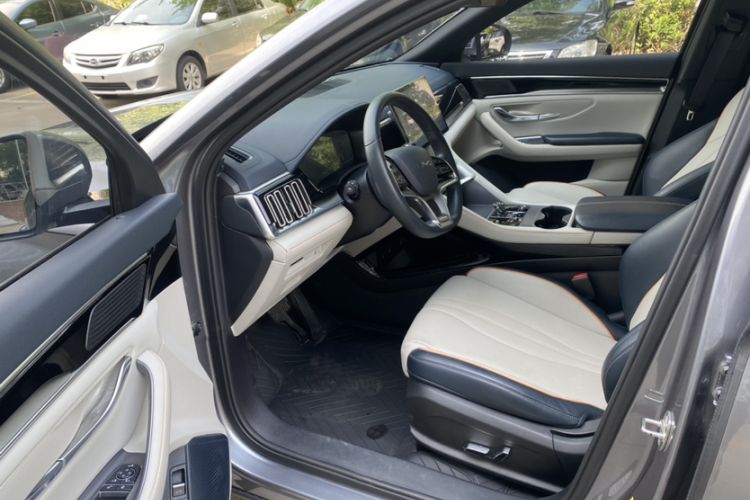 Used BYD Song PLUS New Energy 2024 HONOR Edition DM-i 110km Flagship PLUS Interior 4