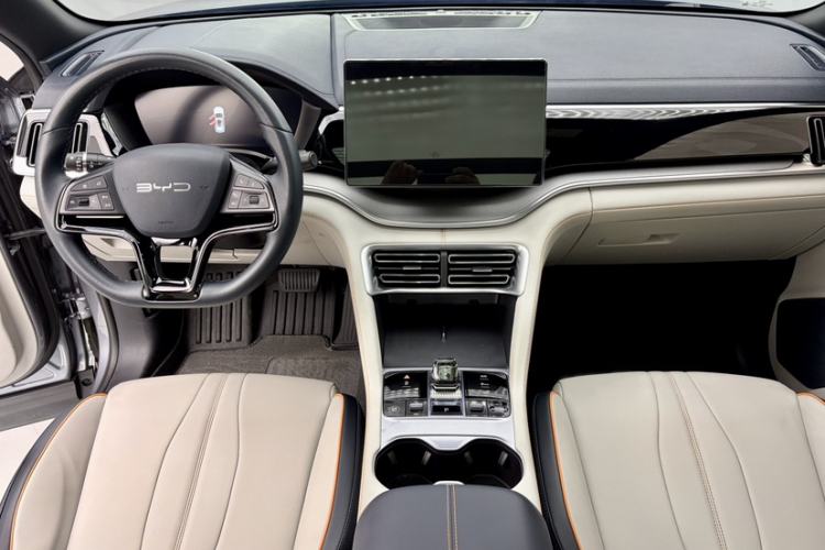 Used BYD Song PLUS New Energy 2024 HONOR Edition DM-i 110km Flagship Model Interior 4