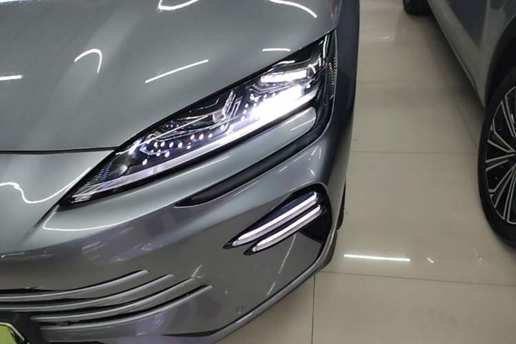 Used BYD Song PLUS New Energy 2024 HONOR Edition DM-i 110km Flagship Model Left Front Headlight