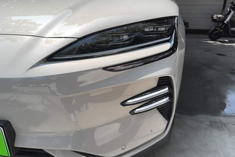 Used BYD Song PLUS New Energy 2024 Honor Edition EV 520km Premium Model Left Front Headlight